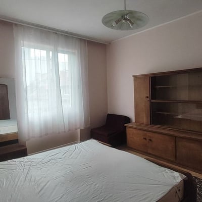 Miete einer gemütlichen 3-Zimmer-Wohnung im Stadtzentrum von Varna, Bulgarien